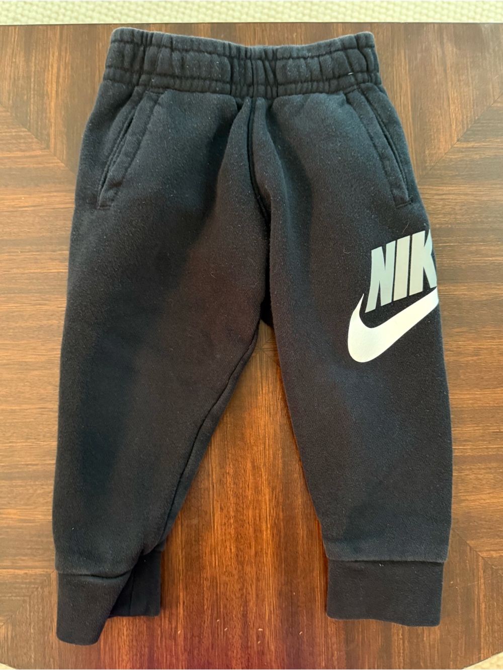 Nike Kid’s Club Logo Joggers